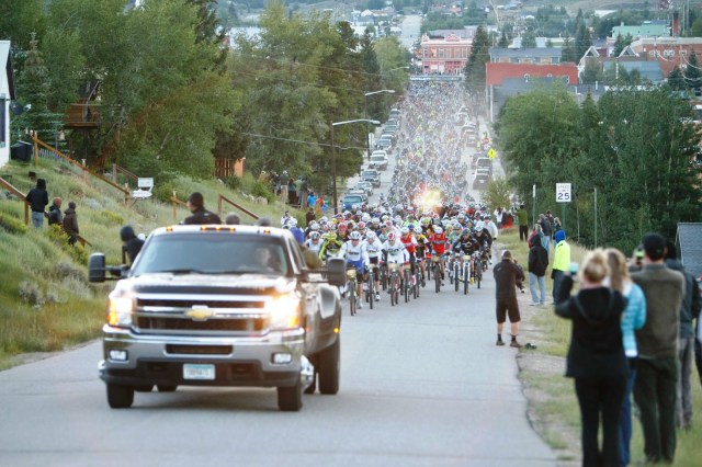 A look at the sheer # of bikers at the start.